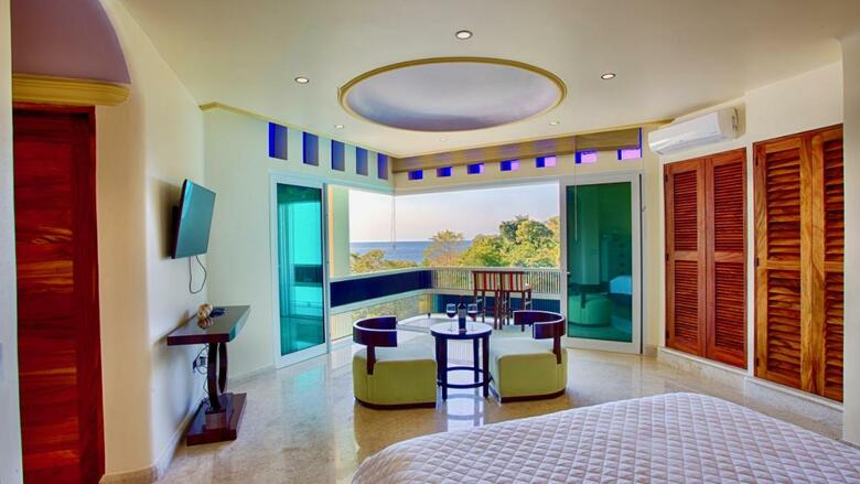 Ocean Frontage Cottage
