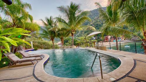 Hostal Room In Villa - Elegant Suite With Beach View