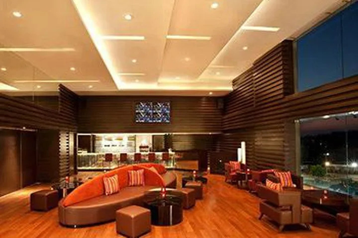 Hotel Courtyard By Marriott Bhopal