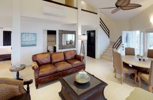 Lighthouse And Ocean Views At Villa Playamar