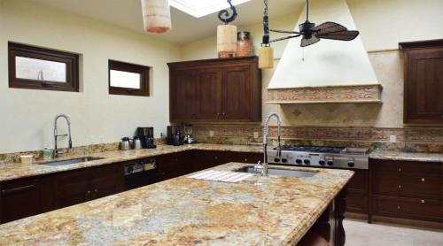 Majestic Hillside Villa With Gym, Multiple Pools, Jacuzzi And Huge Panoramic Views