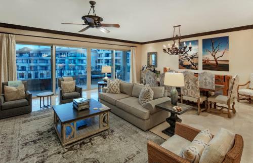 Vle- 1502-ocean Front Resort- Walking Distance To Town! Swimmable Beach!