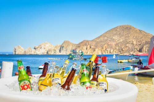 Hostal 2 Bedroom Executive Suite. In The Heart Of Cabo!