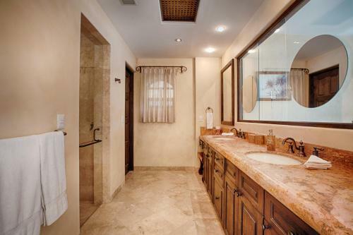 Luxury Retreat With Ocean Views At Villa Gran Vista
