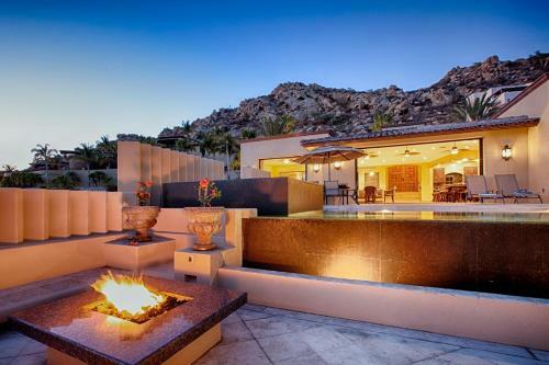 Luxury Retreat With Ocean Views At Villa Gran Vista