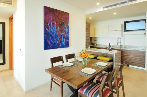 Majestic Views And Perfect Location! Shared Pool & Jacuzzi
