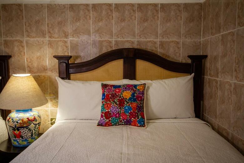 Hotel & Hostal Del Sol