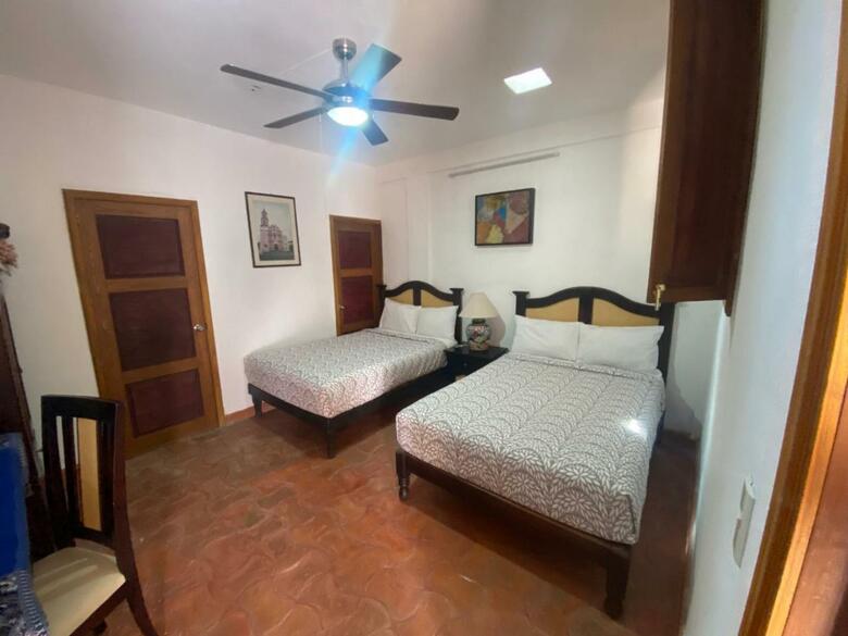 Hotel & Hostal Del Sol