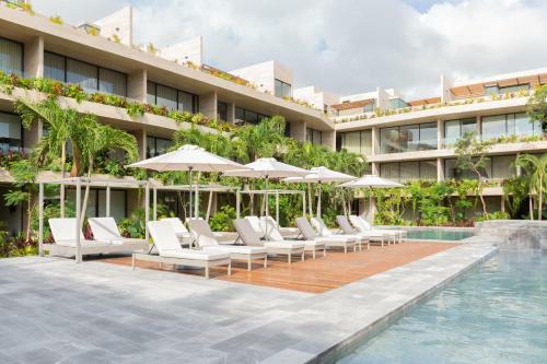 Marvelous Apartment With Unique Pool And Extraordinary Amenities