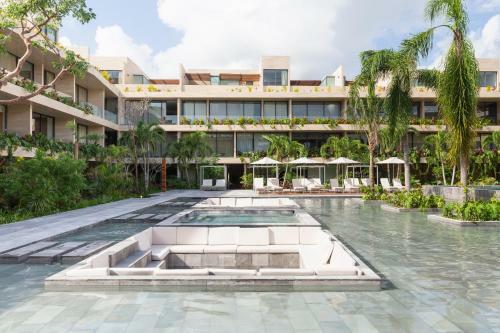Marvelous Apartment With Unique Pool And Extraordinary Amenities