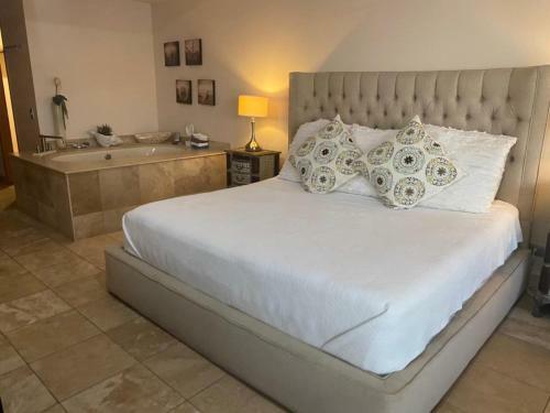 Apartamento Playa Blanca Condo - 9th Floor Ocean Views!