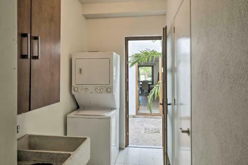 Villa Tropical Retreat With Private Pool And Beach Access!