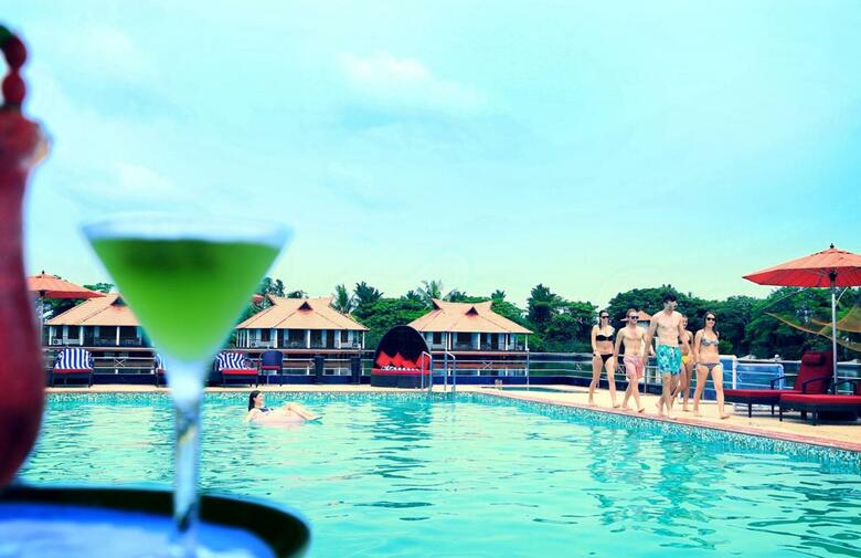 Hotel Lake Palace Resort