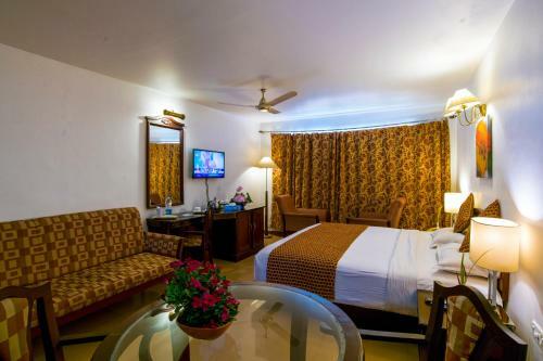 Golf View Hotels & Suites