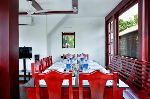 Hotel Shivaganga Houseboat