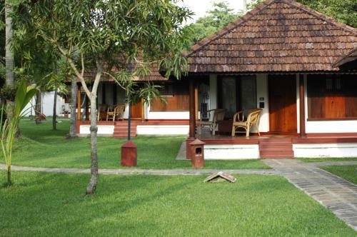 Hotel Coconut Lagoon
