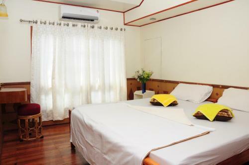Hotel Sreekrishna Houseboat
