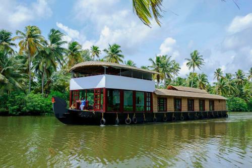Hotel Sreekrishna Houseboat