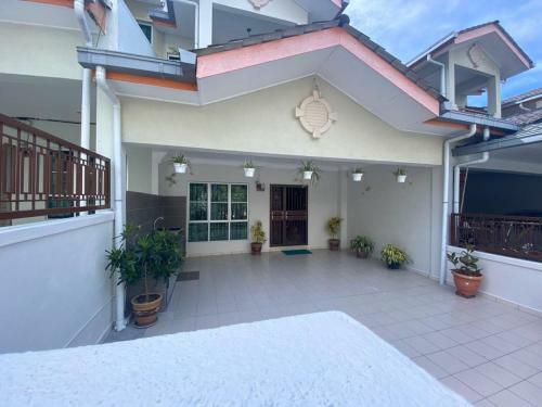 Hillview Homestay
