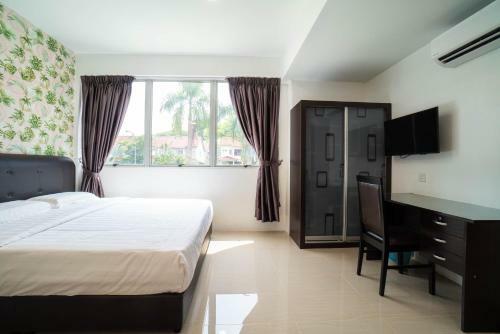 Crystal Garden Hotel (Tasik Selatan)
