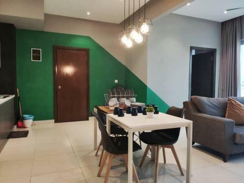 Regalia Suites Kl By Staycation Homes