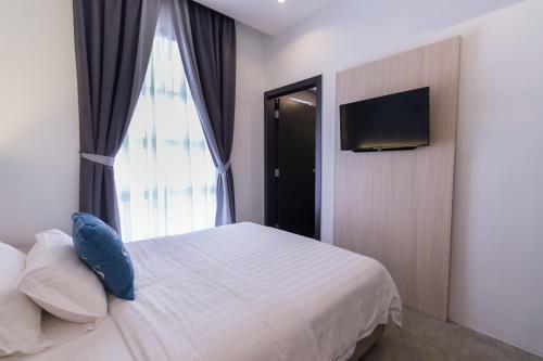 Io Hotel