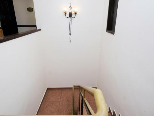Oyo 89968 Sri Sutra Hotel