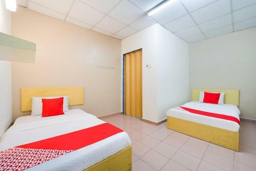 Oyo 89461 Cp Hotel