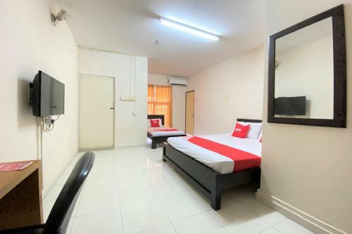 Oyo 90159 Zahaar Hotel
