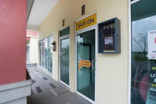 Spot On 89753 Sohotel