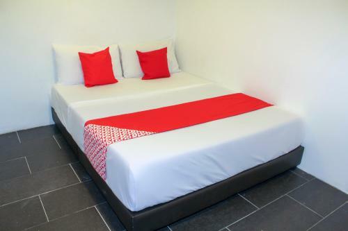 Oyo 90035 Star Hotel
