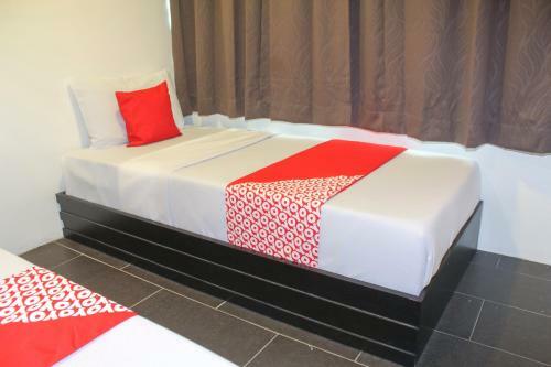 Oyo 90035 Star Hotel
