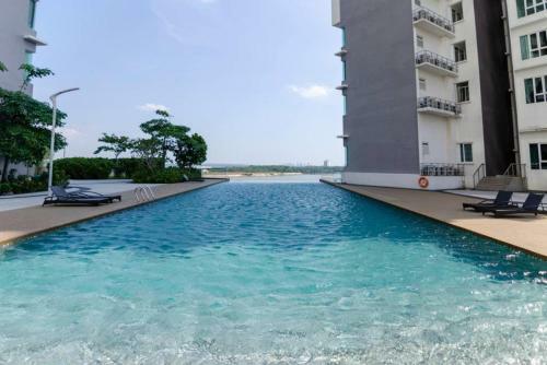 Apartamento High Floor 2br Tropez Waterfront, Sea View