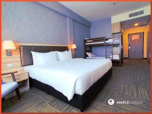 Hotel Maple Lodge
