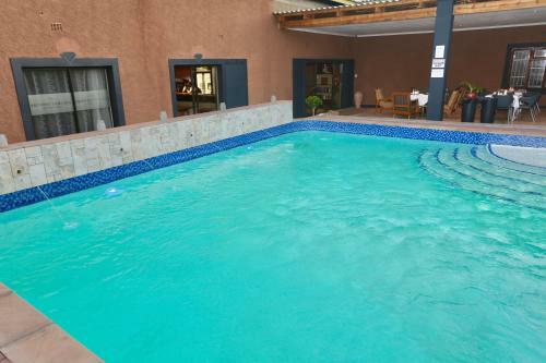 Hotel Prospectors Inn