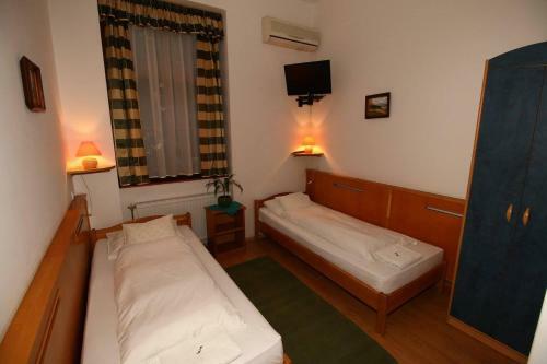 Hostal Szent Istv�n Fogad�