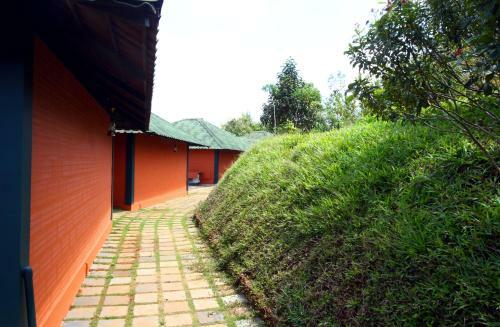 Hotel Petals Resorts Wayanad