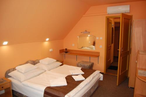 Hostal Judit Vend�gh�z
