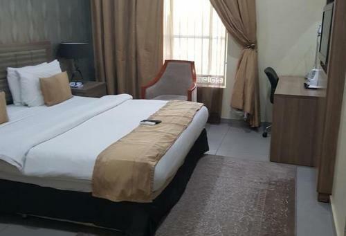 Hostal Room In Lodge - Heritage Continental Hotel