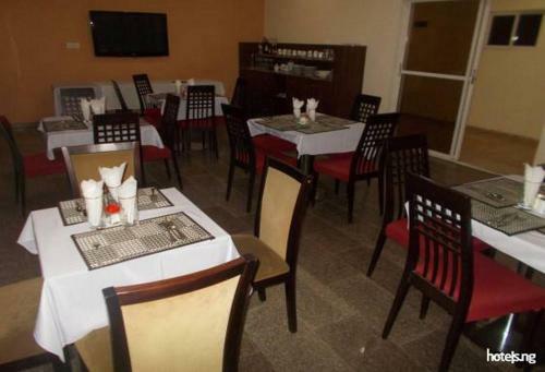 Hostal Room In Lodge - Ulo Suites And Hotels