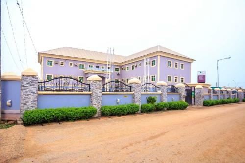Royal Terrace Hotel & Towers