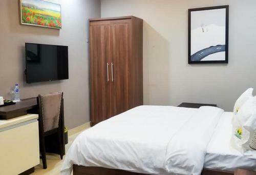 Hostal Room In Lodge - Poshlux Executive Hotel
