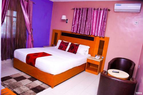 Hostal Room In Lodge - Milton Park Hotel And Resort