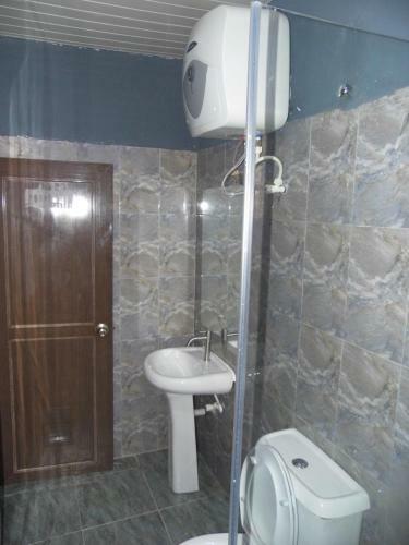 Staycation Suites And Apartment