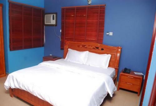 Hostal Room In Lodge - Owees Place-okota