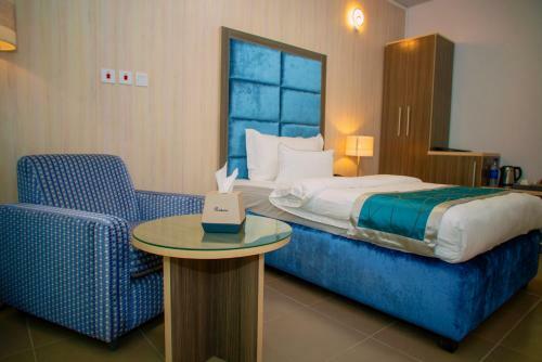 Hotel Riviera Suites