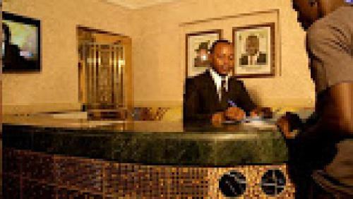 Hostal Room In Lodge - Hi Point Hotel And Suites