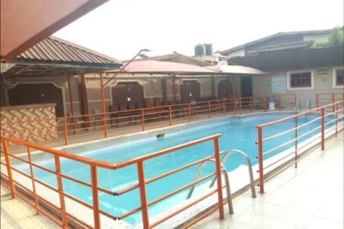 Hostal Room In Lodge - Aquatic Suites Lounge