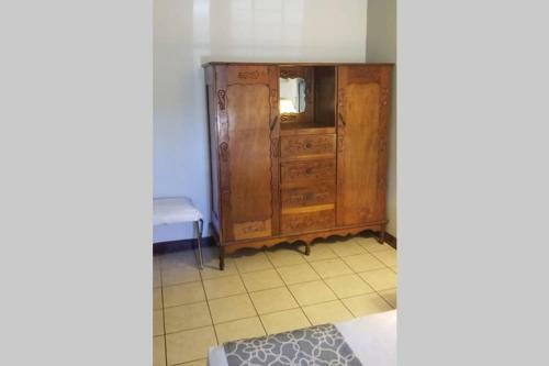 3 Rooms House
