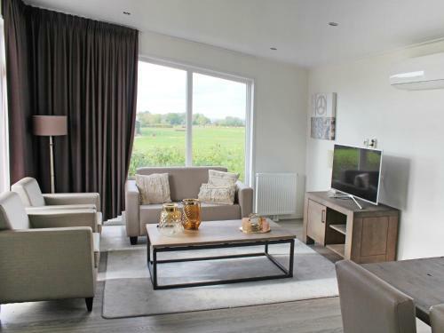 Holiday Home Green Resort Mooi Bemelen-43